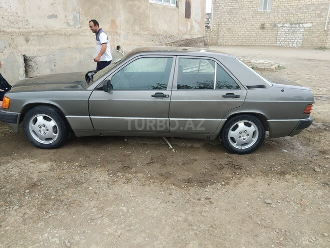 Mercedes 190 1990, 440,000 km - 2.0 l - Gəncə
