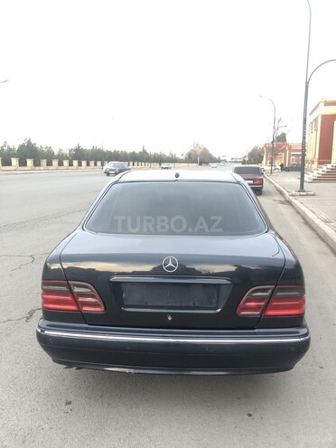Mercedes E 240 1999, 396,000 km - 2.4 l - Bakı