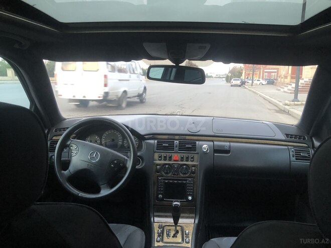 Mercedes E 240 1999, 396,000 km - 2.4 l - Bakı