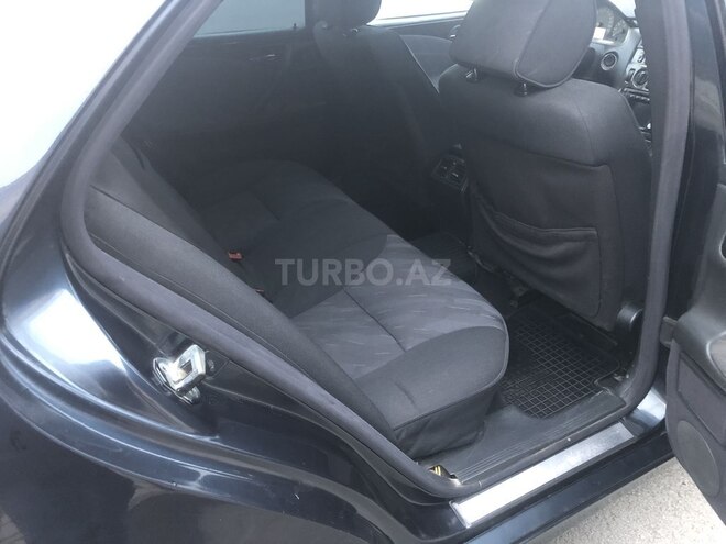 Mercedes E 240 1999, 396,000 km - 2.4 l - Bakı