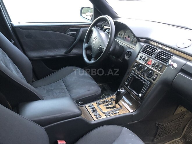 Mercedes E 240 1999, 396,000 km - 2.4 l - Bakı