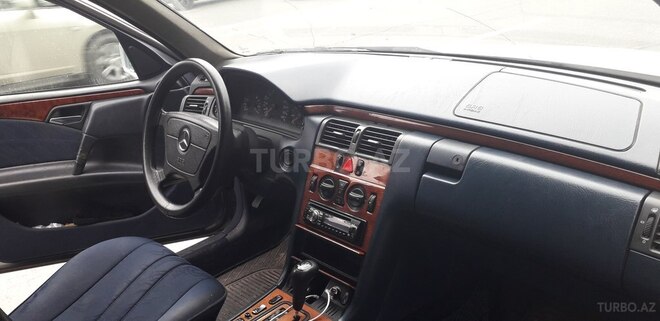 Mercedes E 220 1999, 455,000 km - 2.2 л - Bakı