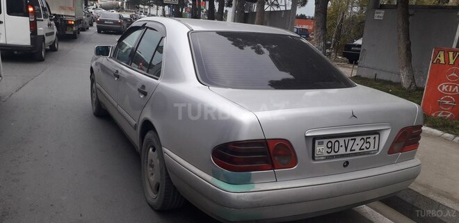 Mercedes E 220 1999, 455,000 km - 2.2 л - Bakı