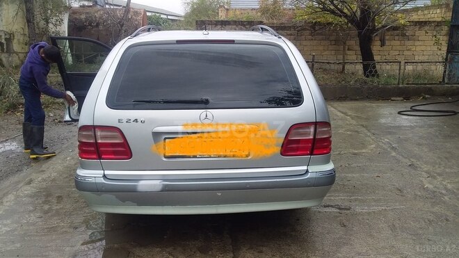 Mercedes E 240 2000, 421,450 km - 2.4 l - Bakı