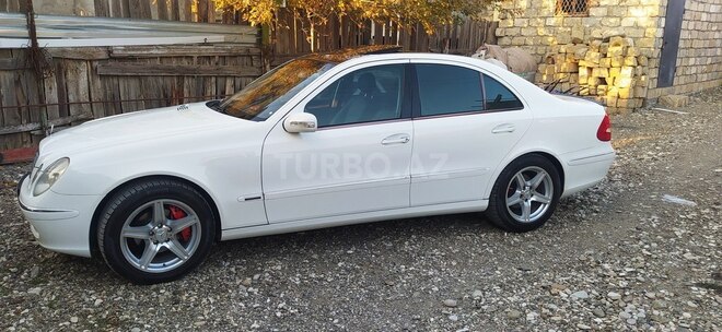 Mercedes E 240 2002, 211,000 km - 2.6 l - Yevlax