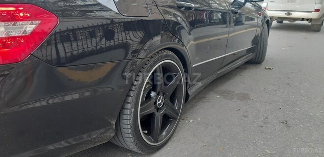Mercedes E 250 2010, 180,000 km - 2.2 l - Bakı