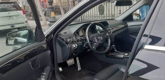 Mercedes E 250 2010, 180,000 km - 2.2 l - Bakı