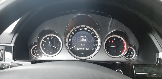 Mercedes E 250 2010, 180,000 km - 2.2 l - Bakı