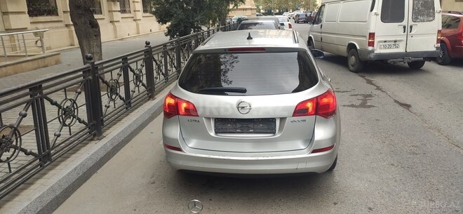 Opel Astra 2011, 235,000 km - 1.3 l - Bakı