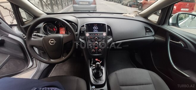 Opel Astra 2011, 235,000 km - 1.3 l - Bakı