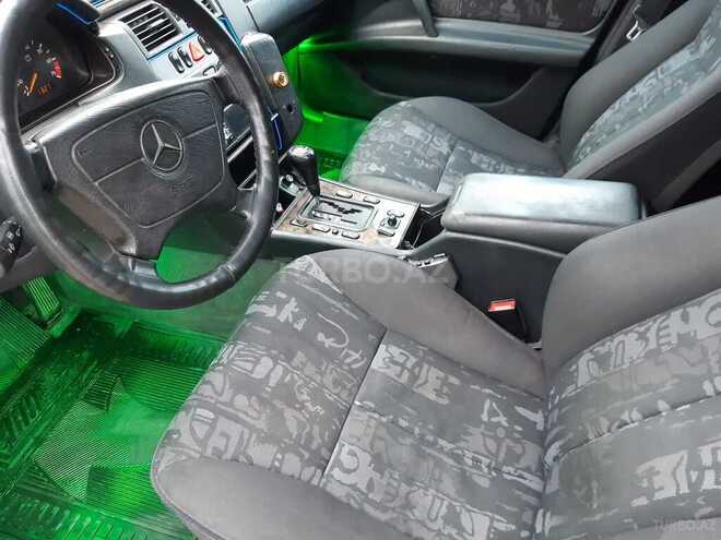 Mercedes E 200 1998, 328,500 km - 2.0 l - Gəncə