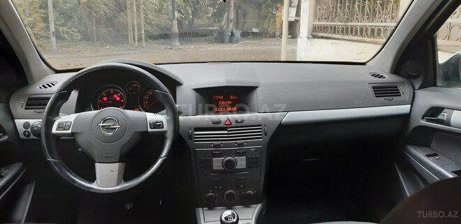 Opel Astra 2006, 300,000 km - 1.3 l - Bakı