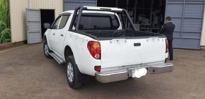 Mitsubishi L200 2010, 250,000 km - 2.5 l - Lənkəran