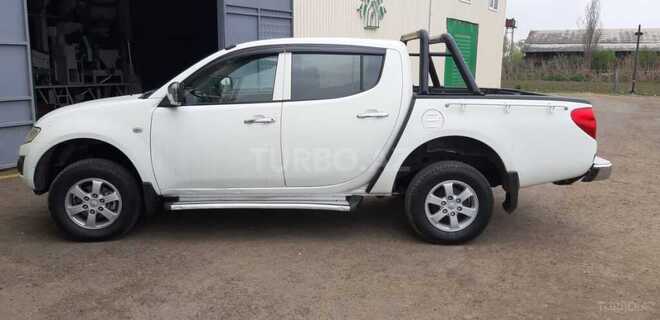 Mitsubishi L200 2010, 250,000 km - 2.5 l - Lənkəran