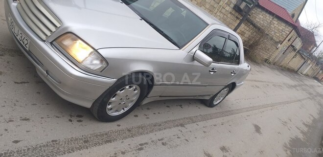 Mercedes C 200 1995, 450,000 km - 2.0 l - Qusar