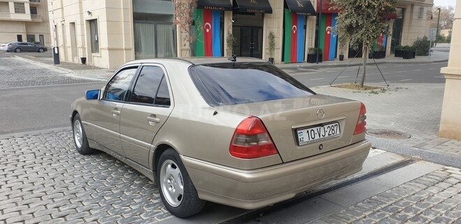 Mercedes C 200 1995, 246,000 km - 2.0 l - Bakı