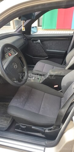 Mercedes C 200 1995, 246,000 km - 2.0 l - Bakı