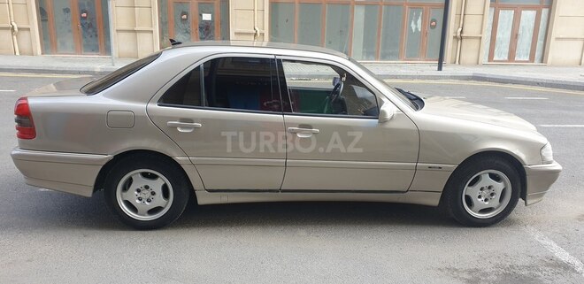 Mercedes C 200 1995, 246,000 km - 2.0 l - Bakı
