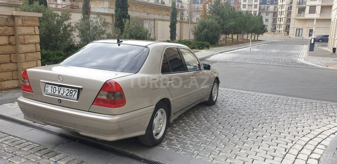 Mercedes C 200 1995, 246,000 km - 2.0 l - Bakı