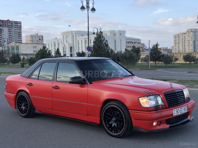 Mercedes E 220 1994, 386,000 km - 2.2 l - Bakı