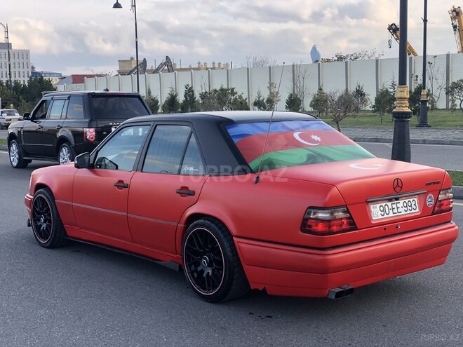 Mercedes E 220 1994, 386,000 km - 2.2 l - Bakı