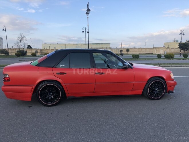Mercedes E 220 1994, 386,000 km - 2.2 l - Bakı