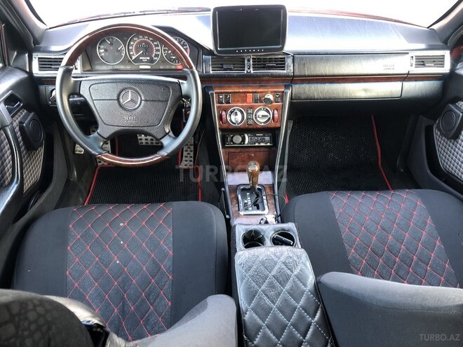 Mercedes E 220 1994, 386,000 km - 2.2 l - Bakı
