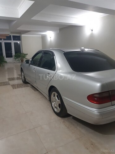 Mercedes E 220 2000, 365,563 km - 2.2 l - Ağstafa