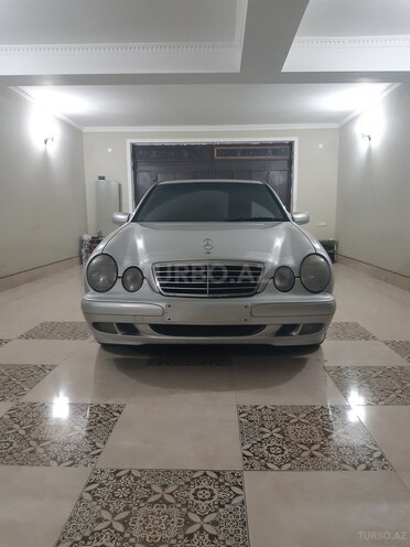 Mercedes E 220 2000, 365,563 km - 2.2 l - Ağstafa