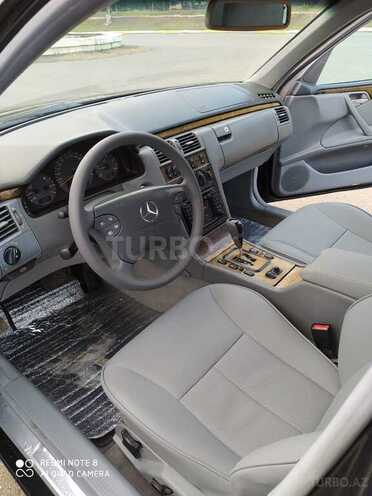 Mercedes E 320 2001, 364,150 km - 3.2 л - Masallı
