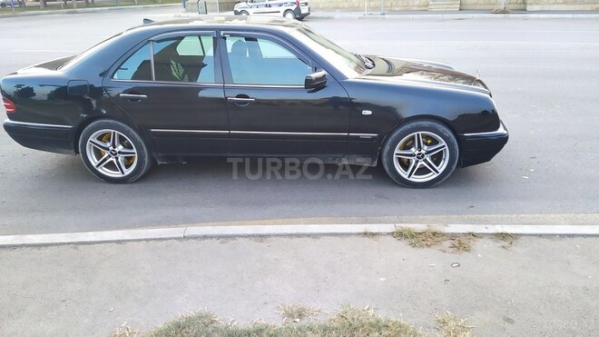 Mercedes E 240 1997, 320,000 km - 2.4 l - Gəncə