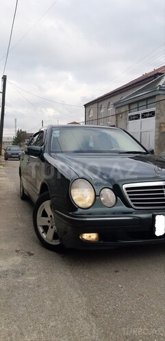 Mercedes E 320 2000, 328,000 km - 3.2 л - Quba