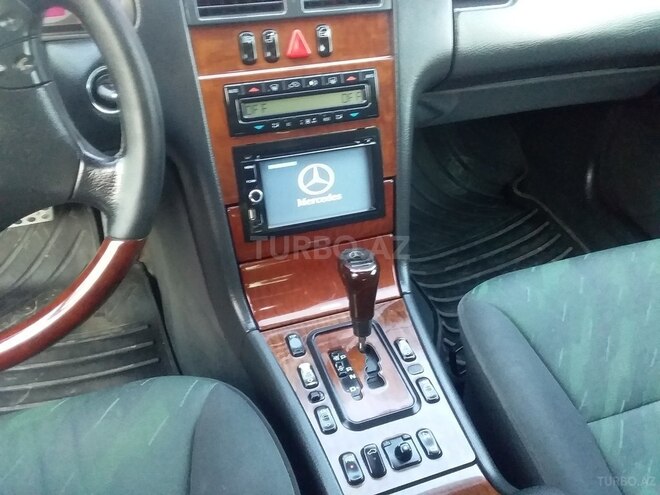 Mercedes E 280 2000, 256,486 km - 2.8 л - Tərtər