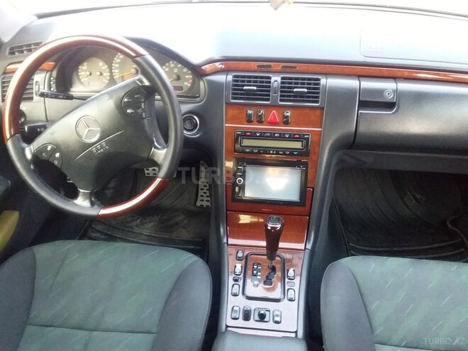 Mercedes E 280 2000, 256,486 km - 2.8 л - Tərtər