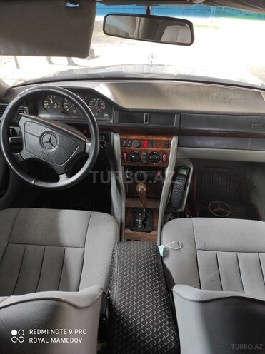 Mercedes E 250 1994, 240,000 km - 2.5 l - Bakı
