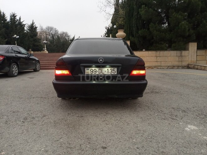 Mercedes C 220 2000, 621,997 km - 2.2 l - Bakı