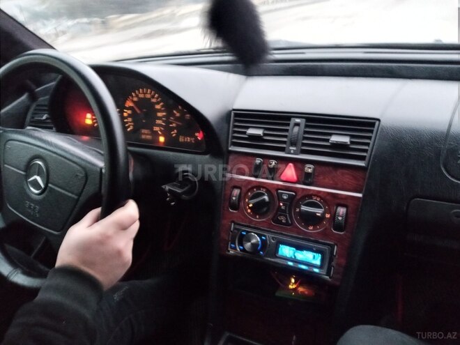 Mercedes C 220 2000, 621,997 km - 2.2 l - Bakı