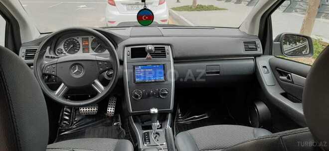 Mercedes B 180 2011, 60,000 km - 1.7 l - Bakı