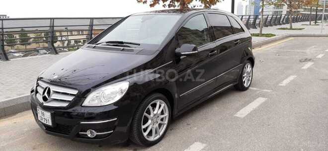 Mercedes B 180 2011, 60,000 km - 1.7 l - Bakı