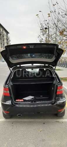 Mercedes B 180 2011, 60,000 km - 1.7 l - Bakı