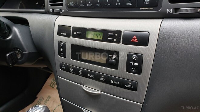 Toyota Corolla 2006, 196,000 km - 1.4 l - Bakı