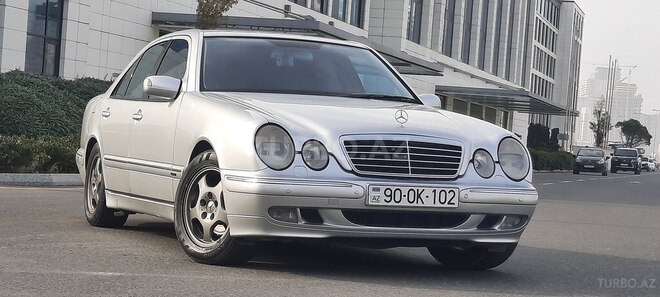 Mercedes E 220 2000, 355,300 km - 2.2 л - Bakı