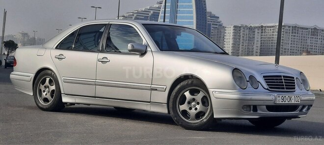Mercedes E 220 2000, 355,300 km - 2.2 л - Bakı