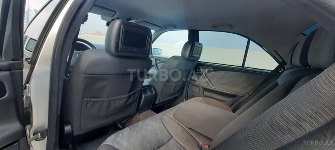 Mercedes E 220 2000, 355,300 km - 2.2 л - Bakı