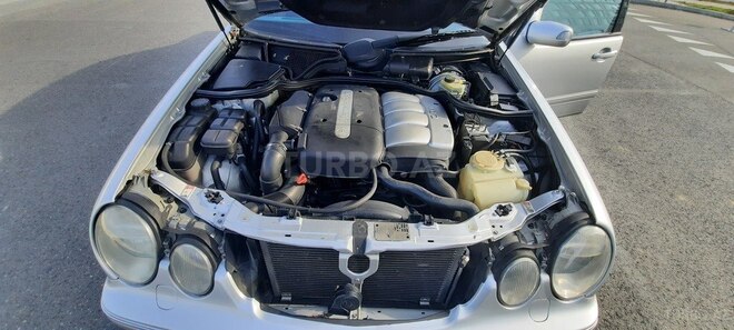 Mercedes E 220 2000, 355,300 km - 2.2 л - Bakı