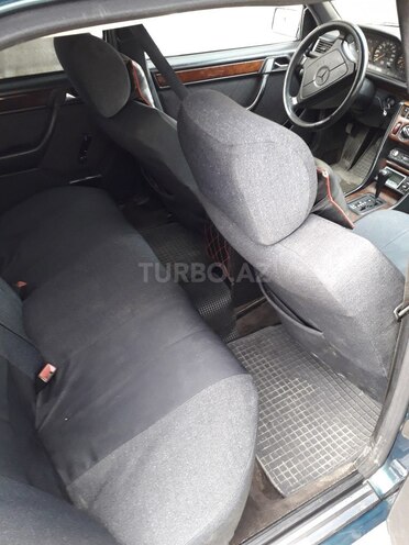 Mercedes E 220 1995, 327,000 km - 2.2 l - Bakı