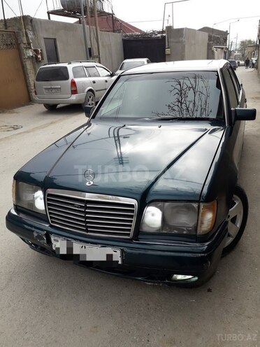 Mercedes E 220 1995, 327,000 km - 2.2 l - Bakı
