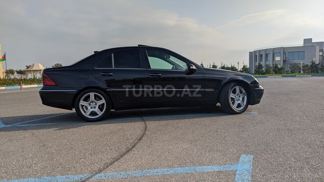 Mercedes C 240 2001, 250,000 km - 2.4 л - Sumqayıt