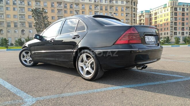 Mercedes C 240 2001, 250,000 km - 2.4 л - Sumqayıt