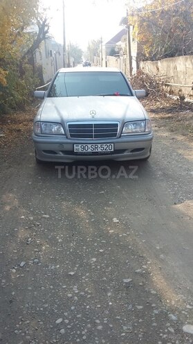Mercedes C 220 2000, 517,324 km - 2.2 l - Mingəçevir
